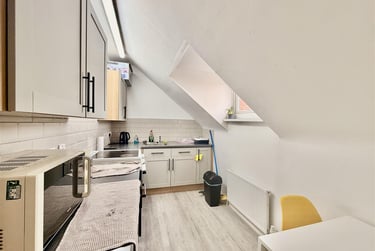 1 bed flat, Sherwin Road, Lenton, Nottingham, NG71SA - Image 3